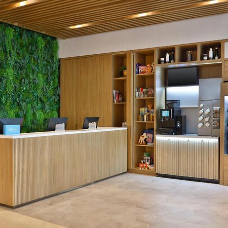 Hilton Garden Inn Dubai Business Bay Esterno foto