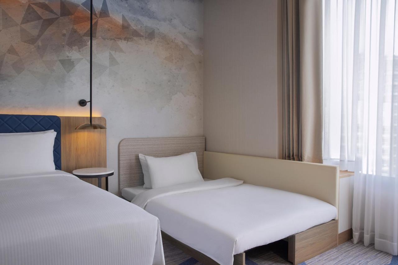 Hilton Garden Inn Dubai Business Bay Esterno foto