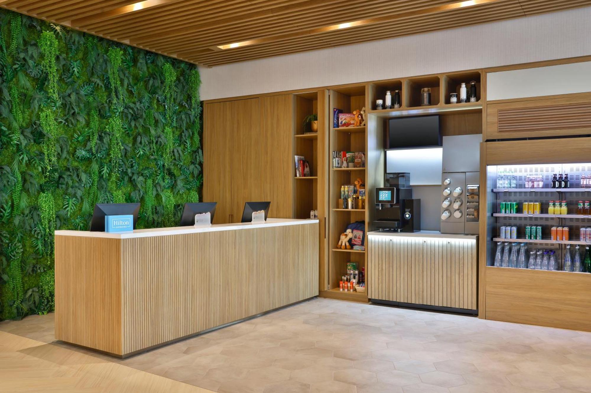 Hilton Garden Inn Dubai Business Bay Esterno foto