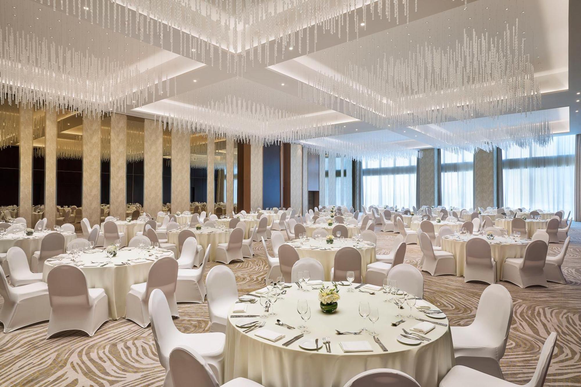 Hilton Garden Inn Dubai Business Bay Esterno foto